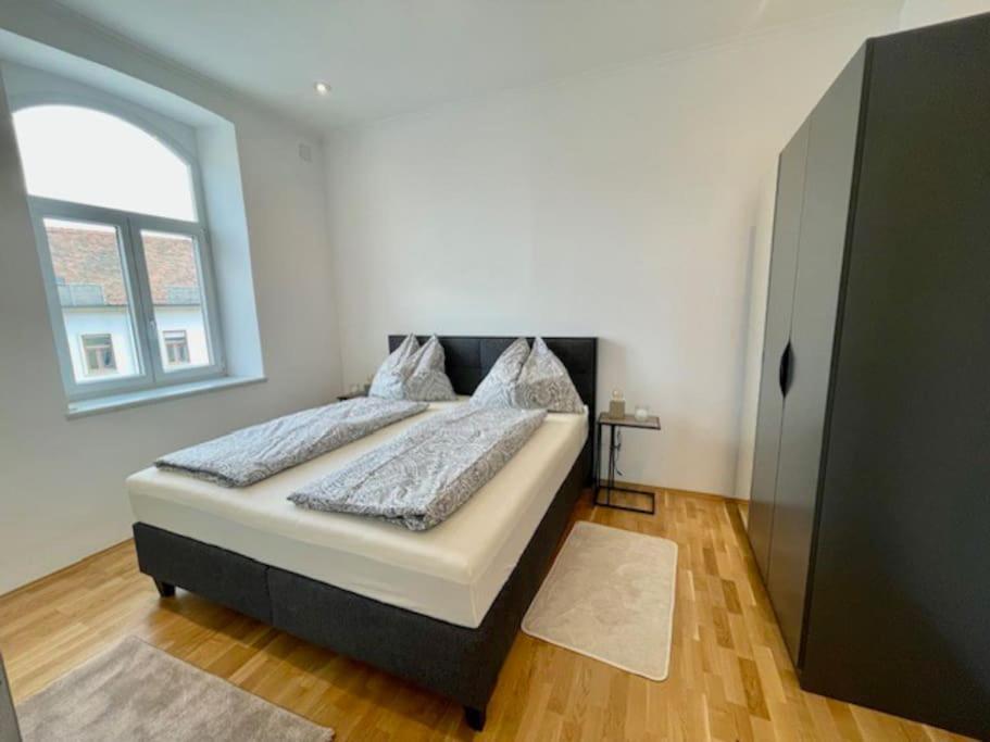 *Luxus In Der Grazer Innenstadt* Luaran gambar